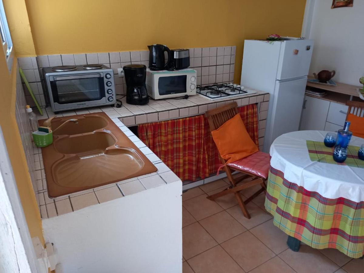 Petit Appartement Cosy Pres Des Plages Sainte-Anne Kültér fotó